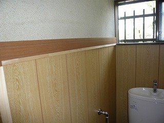 トイレの内装 施工前と後（埼玉県久喜市）