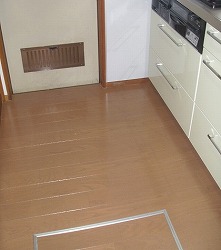 【内装】フローリング床張り替え工事（埼玉県鴻巣市） へのパーマリンク